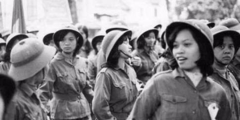 1979年，越南女兵混入我军队伍，并使用了很多阴险手段。为了识别这些女兵，有人提