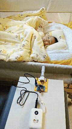 这项发明不错，哄孩子睡觉省老事了，但是这里面有个问题，就是以这样的方式哄孩子，对