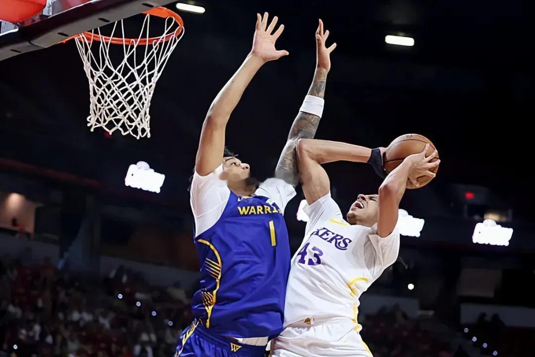 根据Spotrac记者KeithSmith的消息，洛杉矶湖人在今年的NBA选秀
