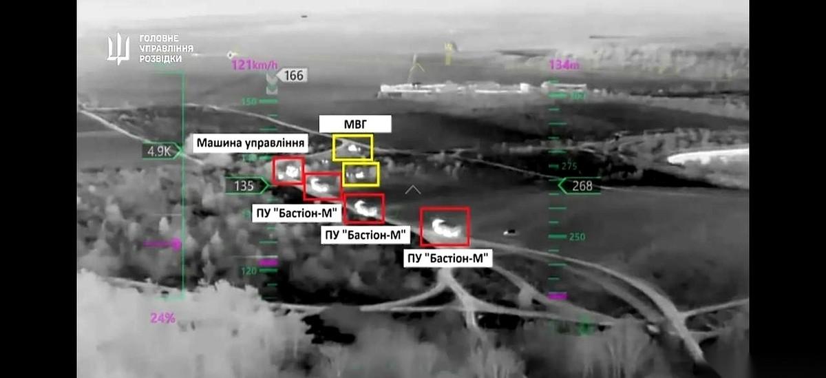 我跟你说，最让我后背发凉的，不是那一声爆炸。是那个无人机飞手，在按下发射钮前，