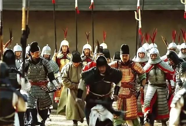 晚唐时期中基层军官和士兵的忠诚，这比三条腿的蛤蟆还难找。晚唐节度使为了防止牙兵造