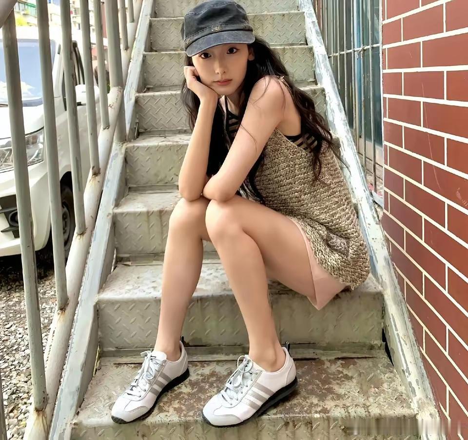 甜美女孩甜美穿搭清纯甜美夏天该有的样子美女