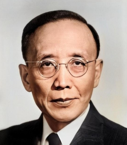 1979年，郭沫若去世8个月后，他的妻子于立群突然自杀身亡，从一份遗物信件中得知