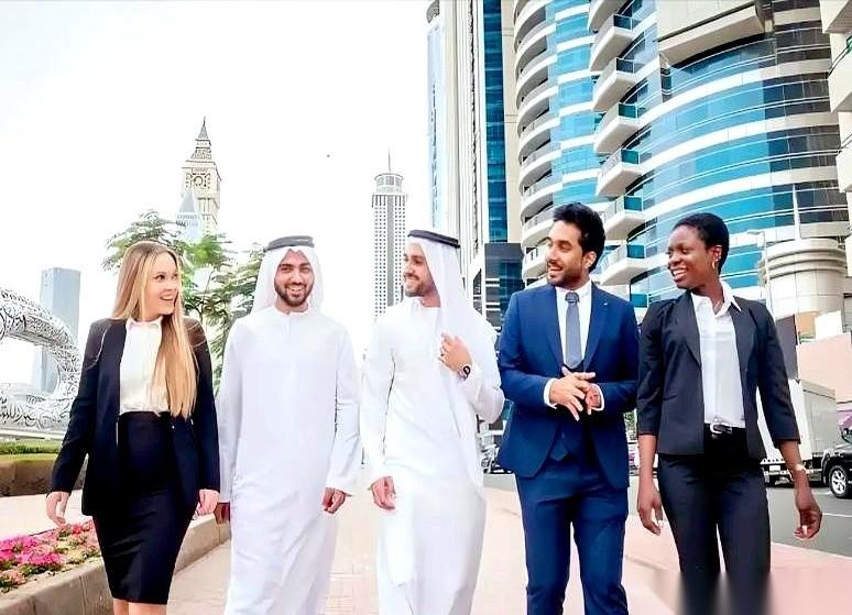 一场全球富豪的“大迁徙”正在悄悄上演，但终点站既不是纽约，也不是伦敦。去年，整