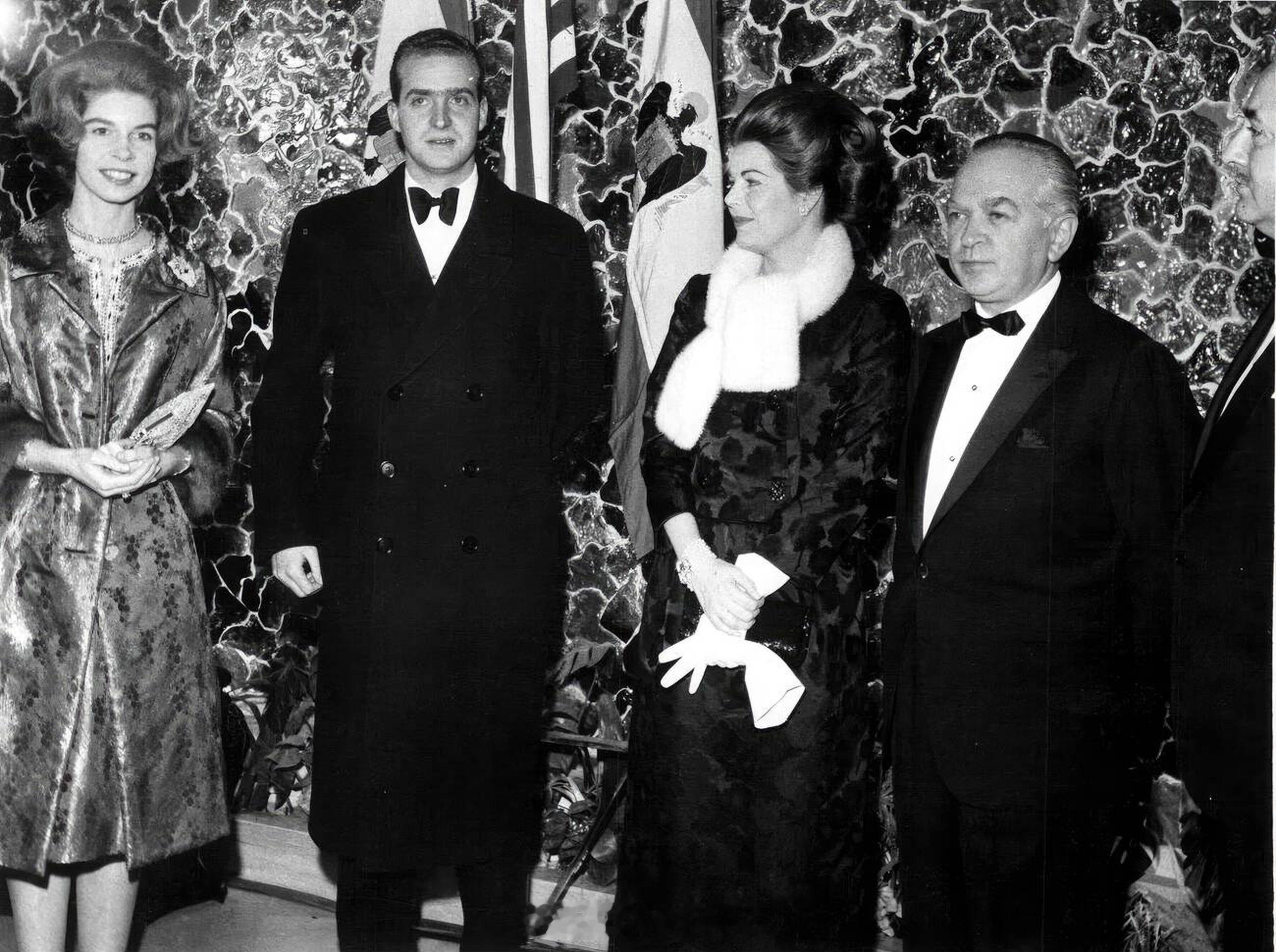 英国王室那些年，希腊丹麦的艾琳公主和她的姐夫西班牙的胡安卡洛斯国王📸据消息