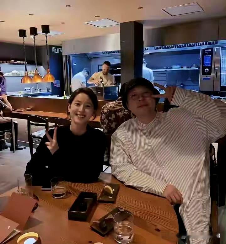 《杜海涛章泽天北京再聚餐：这跨界友谊，早把“松弛感”焊死了》杜海涛与章泽天