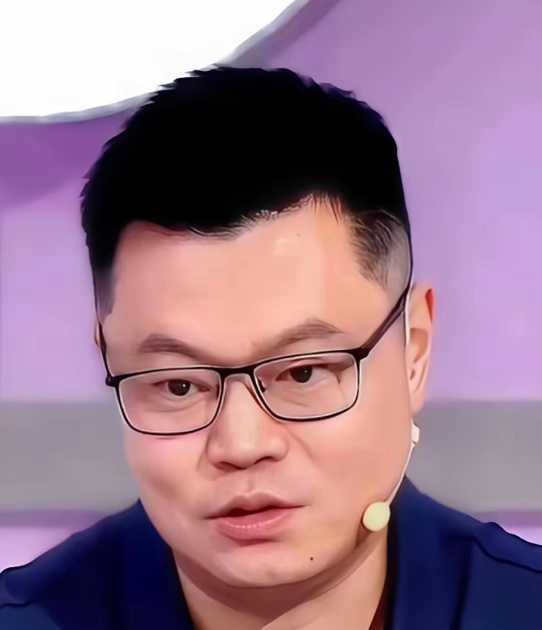 谁也没有料到，蒯曼能在1比3落后的绝境里硬生生翻盘佐藤瞳，这场球看完让人心里久久