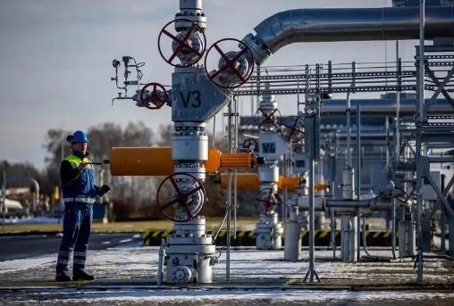 欧洲是谁的欧洲？谁才是欧洲的主人？当地时间1月26日，欧盟理事会批准对俄罗斯