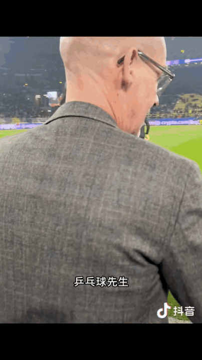 自从巴黎奥运会结束以后，樊振东却落了个无球可打，只能跑到德国打一些不知名的联赛，