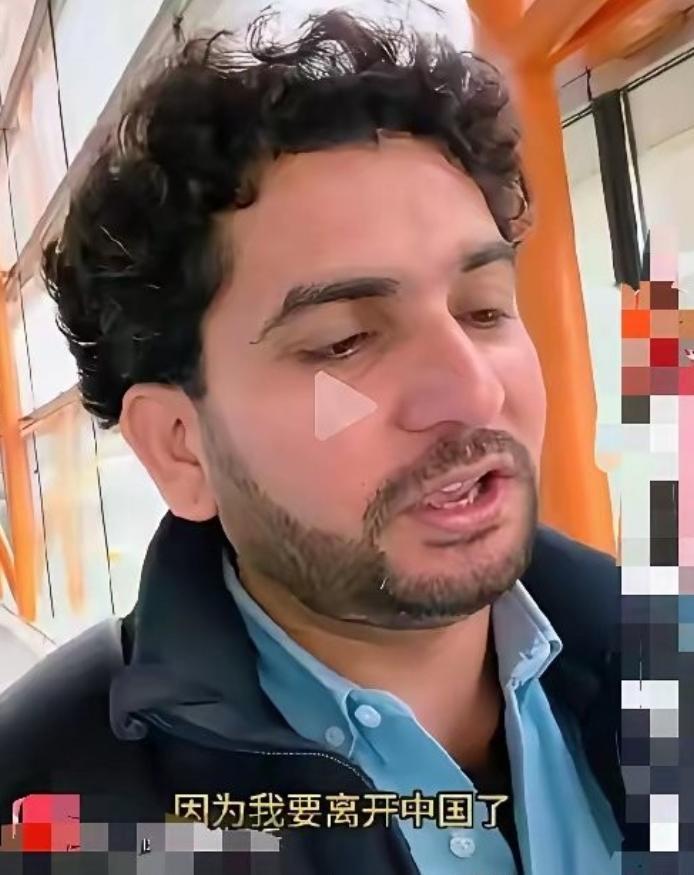 前两天还在说中国厕所没有印度干净，商场也落后于印度。现在在又开始在中文互联网哭诉