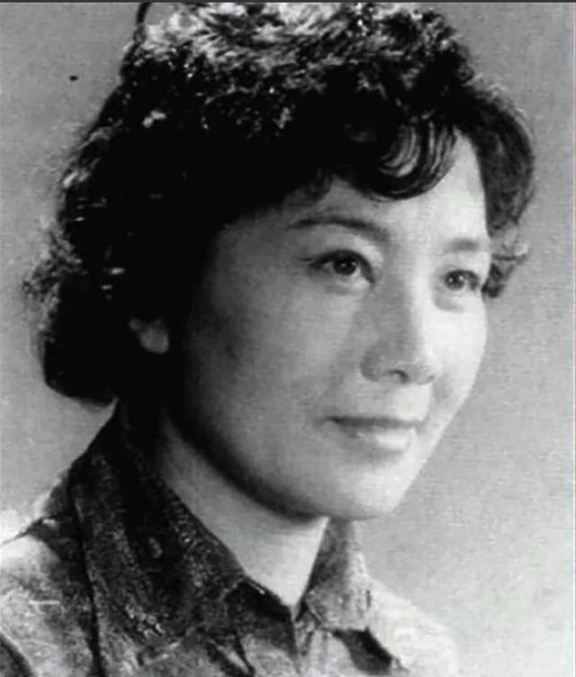 1949年，北平刚解放，韩复榘遗孀给新政府写信：“丈夫被枪决，能不能把东绒线胡同