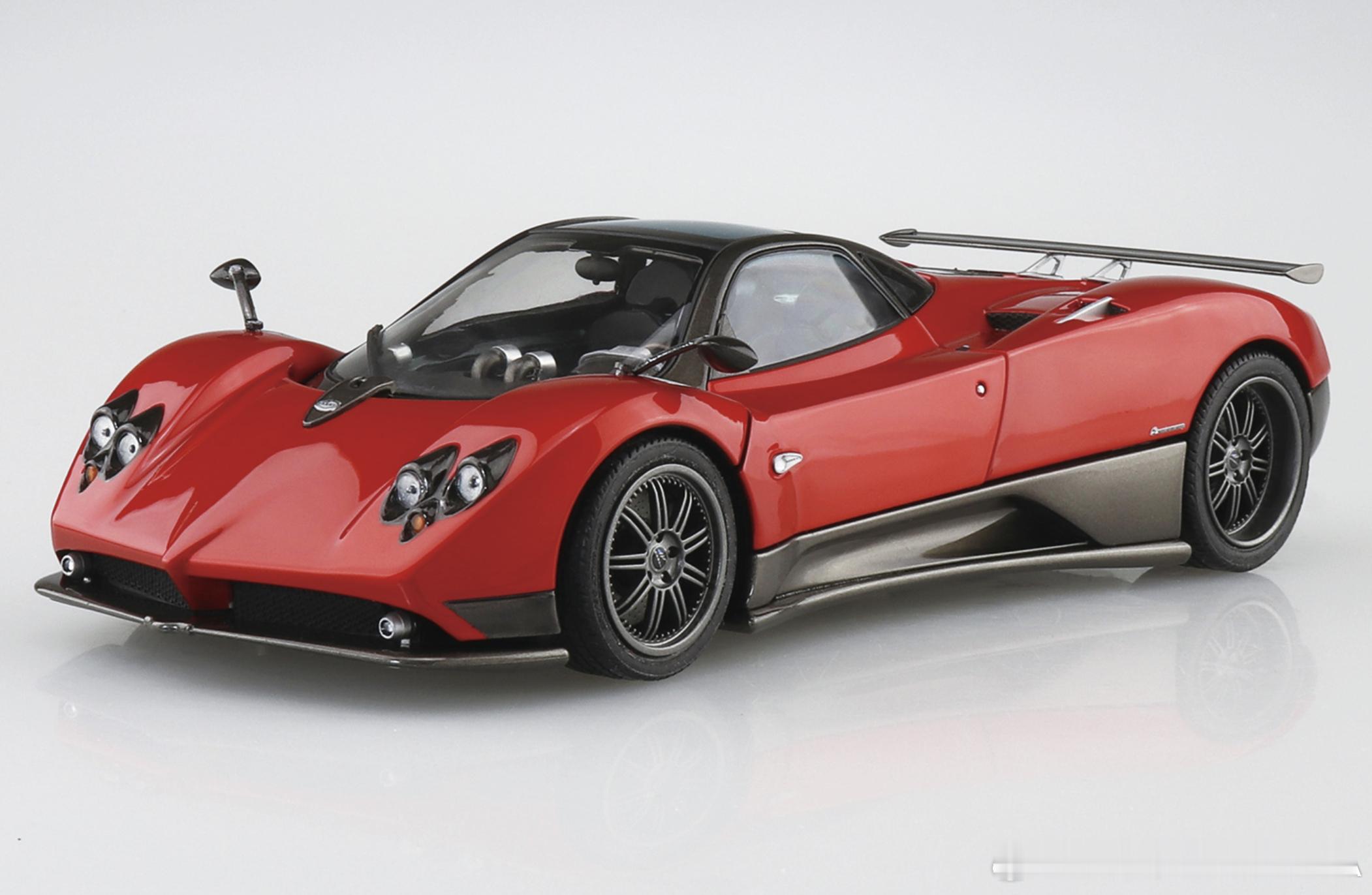 十一月新品1/24帕加尼ZondaF（2005）ZondaF于200