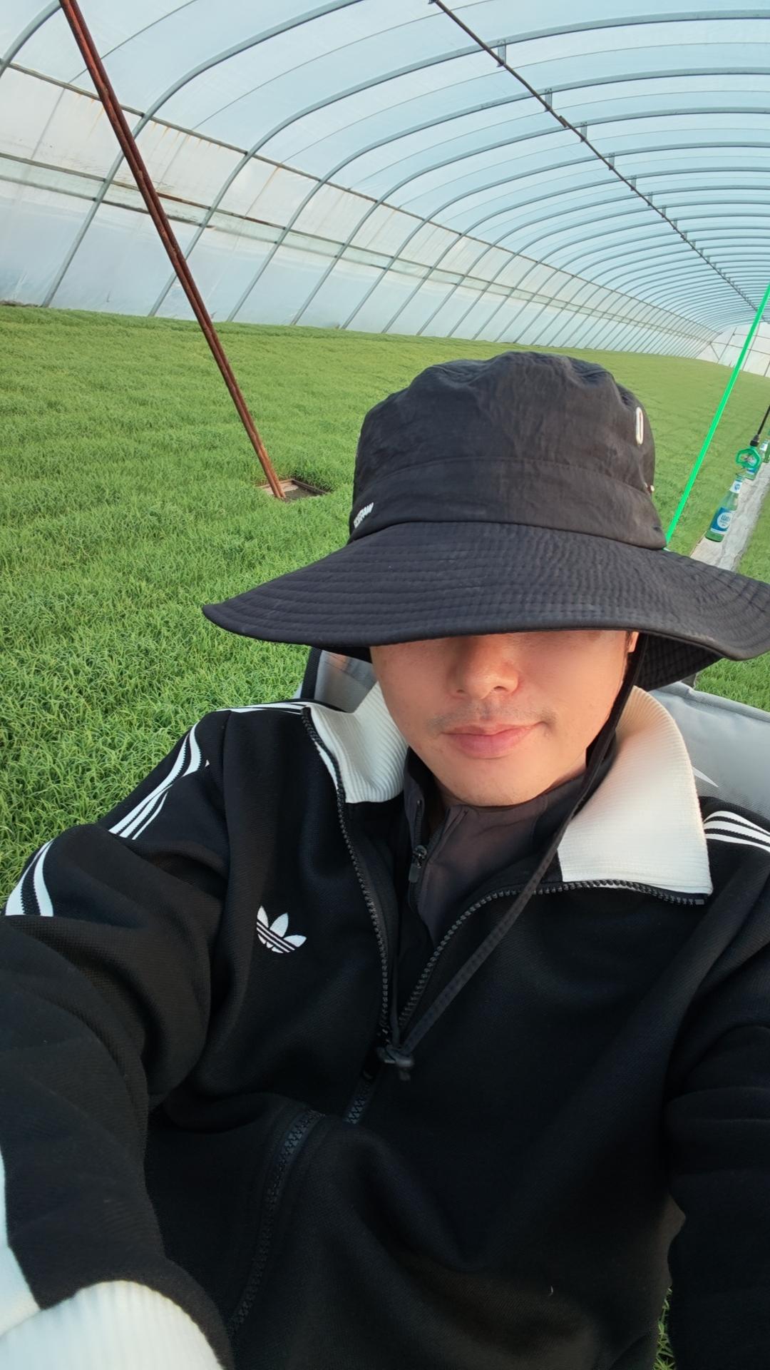 我们终其一生寻找的应该是自己喜欢的生活和想成为的人，所以多走点弯路也没...