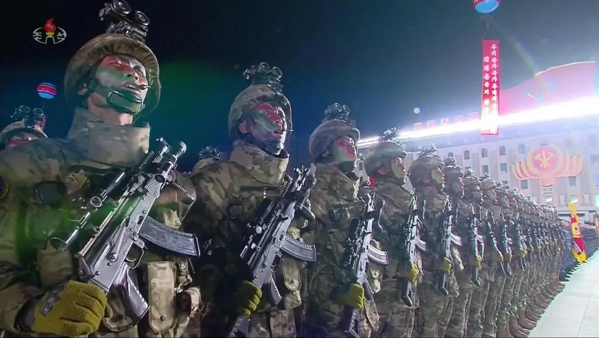 本次朝鲜阅兵式，有很多熟悉的地方，也有很多新颖的地方。熟悉的是，这次阅兵式与