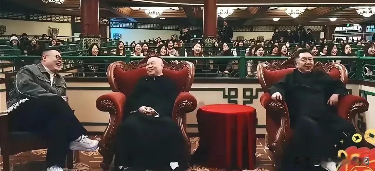 岳云鹏为什么在德云社有逆天的地位？岳云鹏的形象，不好看；岳云鹏的天赋，很一般；