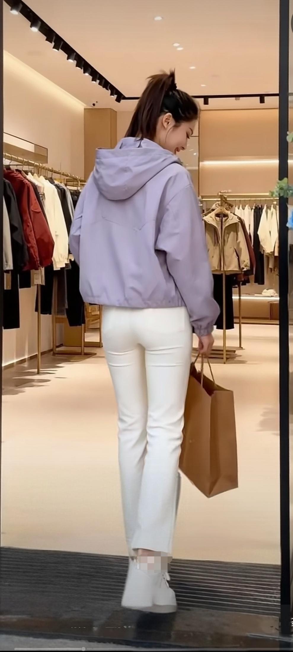 明明大家都看到了，怎么就成了你的相亲对象？我还说她提着的衣服是我买的呢！竞争可以