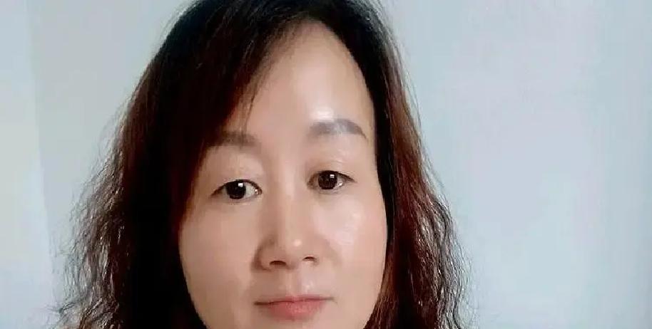 哥们儿07年捅了娄子被踢出镇里，进了县人大当闲差，谁都以为他仕途到头。结果职级