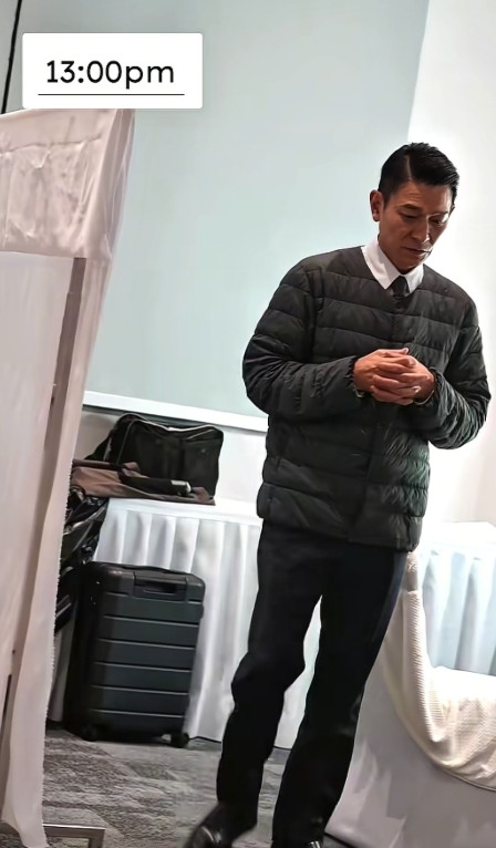 这一刻真觉得刘德华老了，岁月不饶人。时间退回到9月4日，当天华为在深圳举行发布