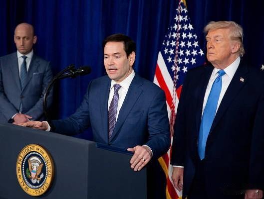 太虚伪了！美国国务卿鲁比奥声称打击委内瑞拉并不是因为石油资源，毕竟，美国自身石油