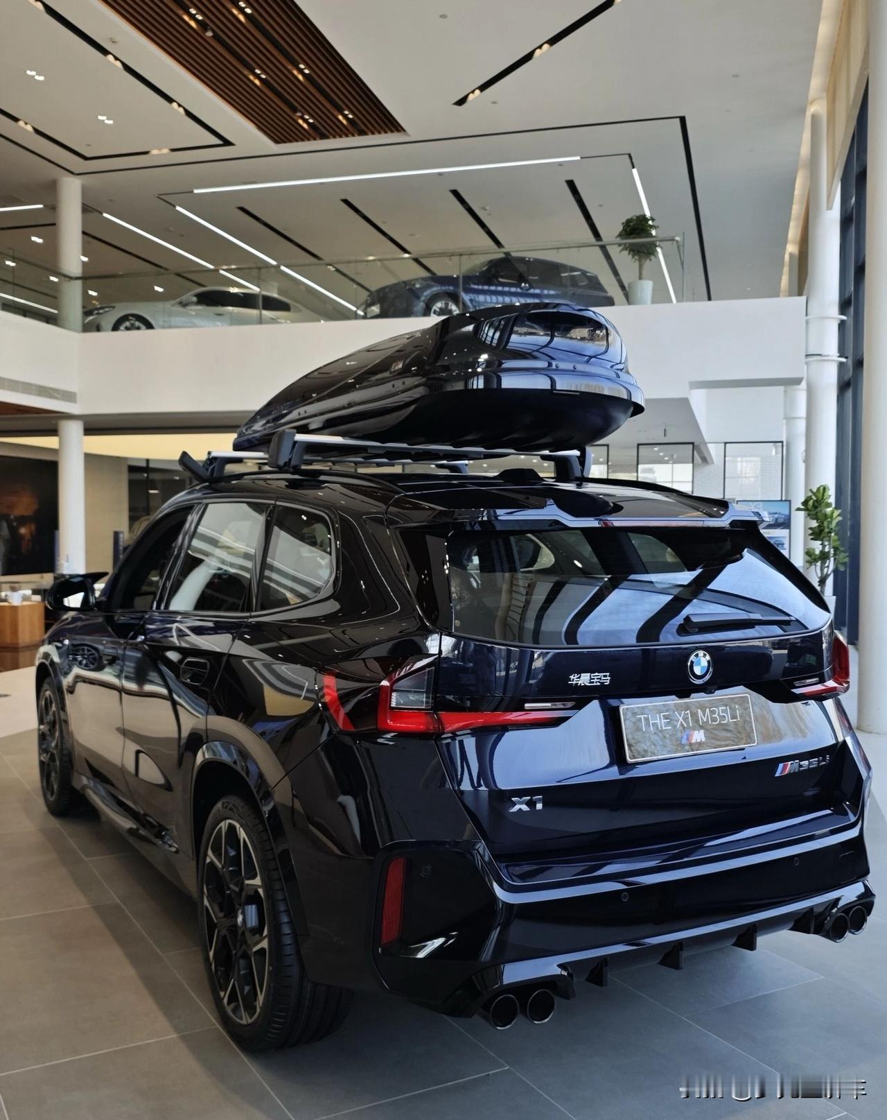 30万，买它还是330啊？一个是经典后驱长轴顶配3系Li一个是300马力国产X