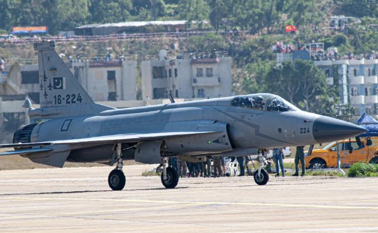 歼35稳了！涡扇-19设计总师当选院士，国产四代中推问鼎世界第一。按照惯例，中国