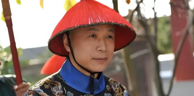 拍《甄嬛传》时，在剧中饰演太监“苏培盛”的<em>李天柱</em>低声下气地恳求导演:“我一个影帝