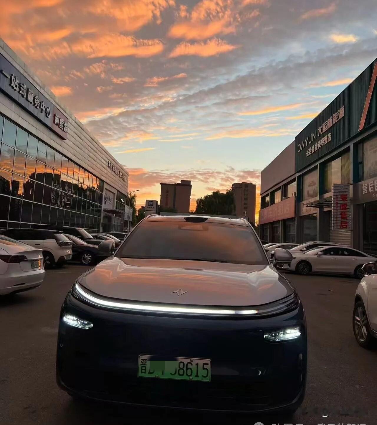 已正式上市原厂出厂搭载华为乾崑ADS5.0有哪些？1. 新一代问界M9（
