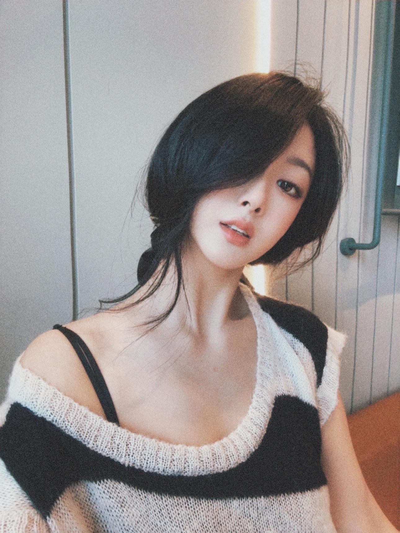 他只是在来杀我的路上买了一支玫瑰