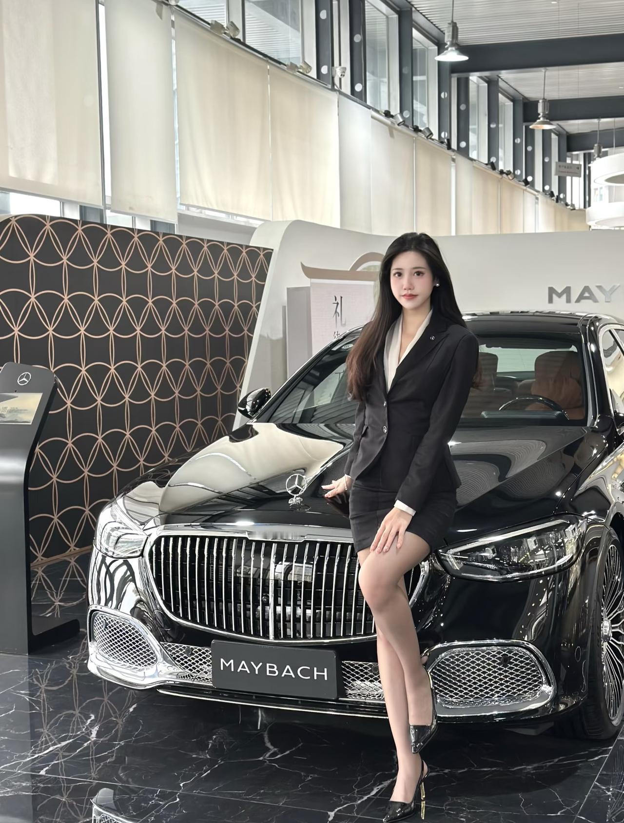 问DeepSeek普通人怎么可以开上迈巴赫，它说你得有一个迈巴赫销售朋友[笑着哭]