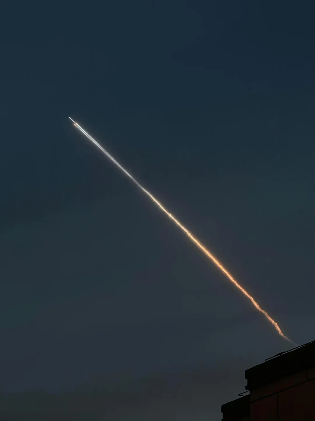 长征六号甲发射成功，你看到火箭过境了吗