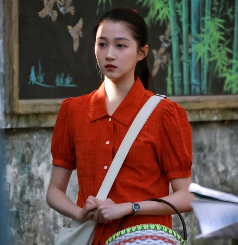 白玉兰最可惜的就是关晓彤了吧。本来她可以入围个最佳女配，但是蒋欣报了女配没报