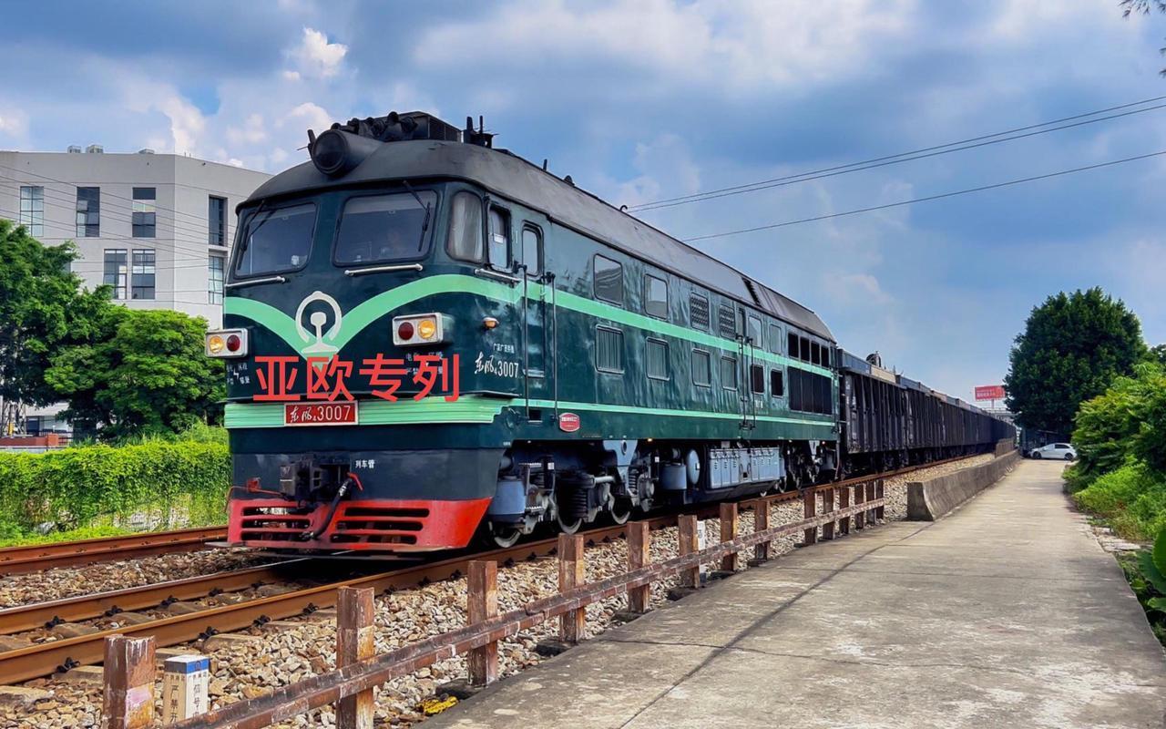 徐州与南京：江苏交通枢纽的差异化战略价值南京与徐州作为江苏两大交通枢纽，定位
