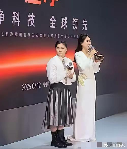 全红婵逃不过基因！可能真的是基因太强大了，毕竟哪个女孩不发育呢？之前跳水的女孩也