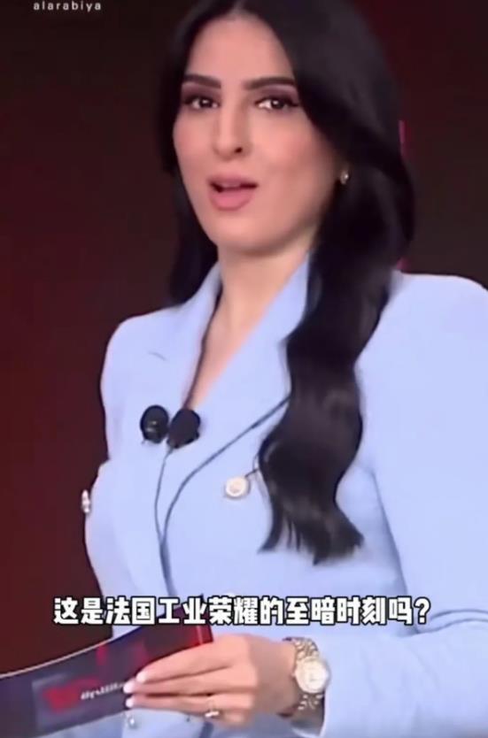 当沙特的女主持人谈到歼10击落阵风时，脸上露出了一抹微笑！阵风，这架法国达索