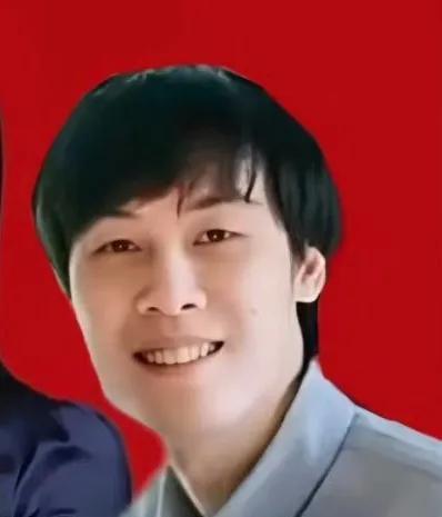 网友爆出宗庆后的这几个孩子照片，长得都挺眉清目秀的。估计马上就会都走到前台。