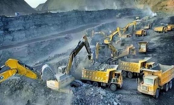 美国说急需稀土，蒙古二话不说立马挖了十万吨，可这边刚把稀土准备好，美国那边却突然