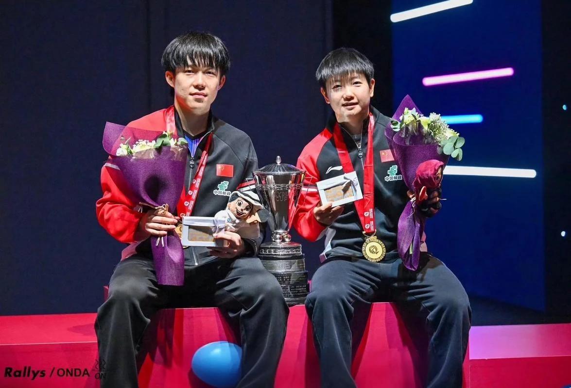 赛场之上，孙颖莎与王楚钦如两颗璀璨星辰闪耀。他们凭借精湛技艺与顽强斗志，一路过关