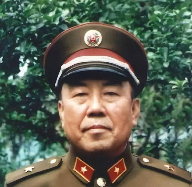 1979年，11军军长陈家贵刚从中越前线回来，就在街上遇到流氓碰瓷，向他索要巨额