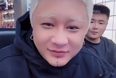 方丈收“手源”消息帮出视频，解释不帮胡闹宣传原因。今