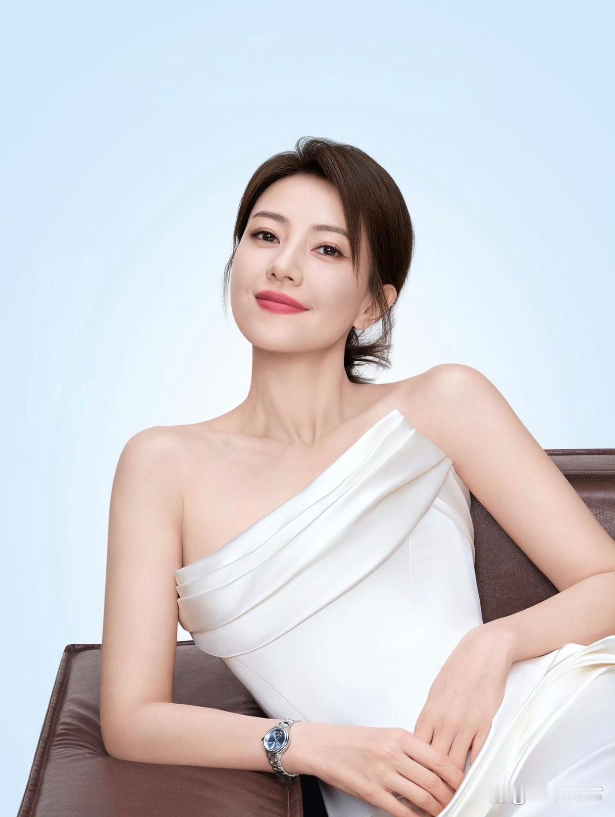 1.江铠同和张翰拍电视剧时不太安分，明知道对方有女朋友，还故意在片场有不少肢体