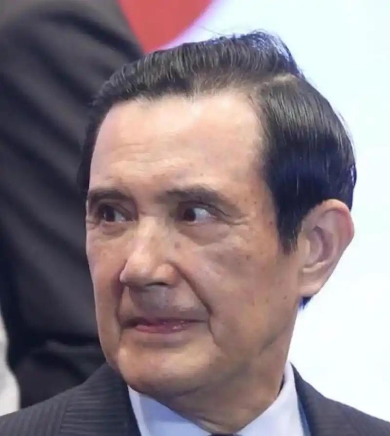 马英九大陆遇冷才明白：大陆并不是非他不可，是他高估了自己的分量！2023年马