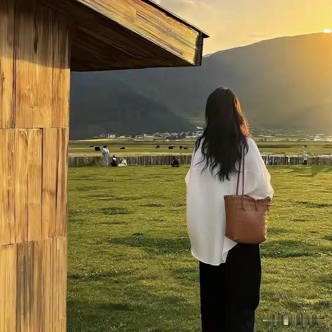 现在的男人，真的是很通透。他们说：把烟戒了，把酒戒了，省点钱，再努