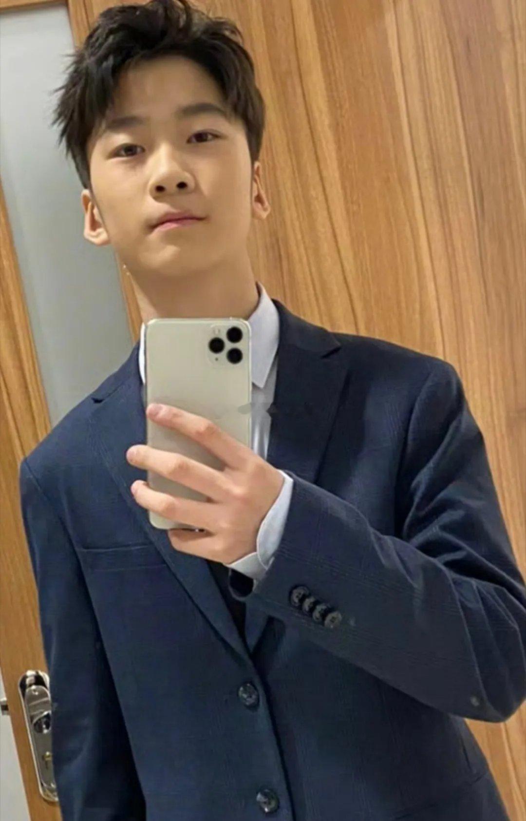 张亮儿子被造谣“留学期间让小女友怀孕”，张亮愤怒发文：已经报警！不要无下限造谣，