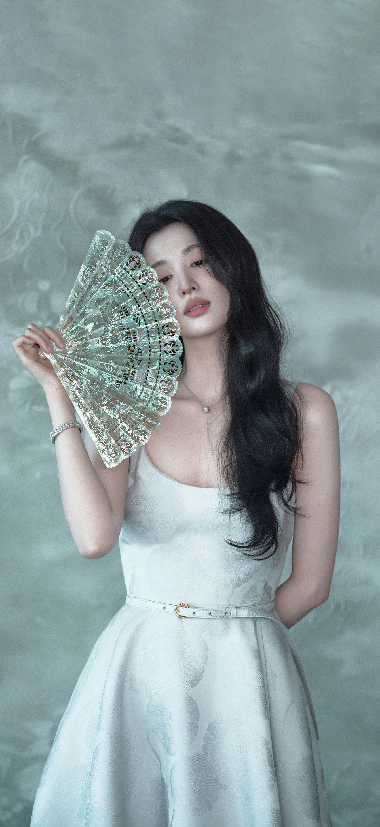 王楚然龇牙好萌王楚然壁纸，薄荷香气。