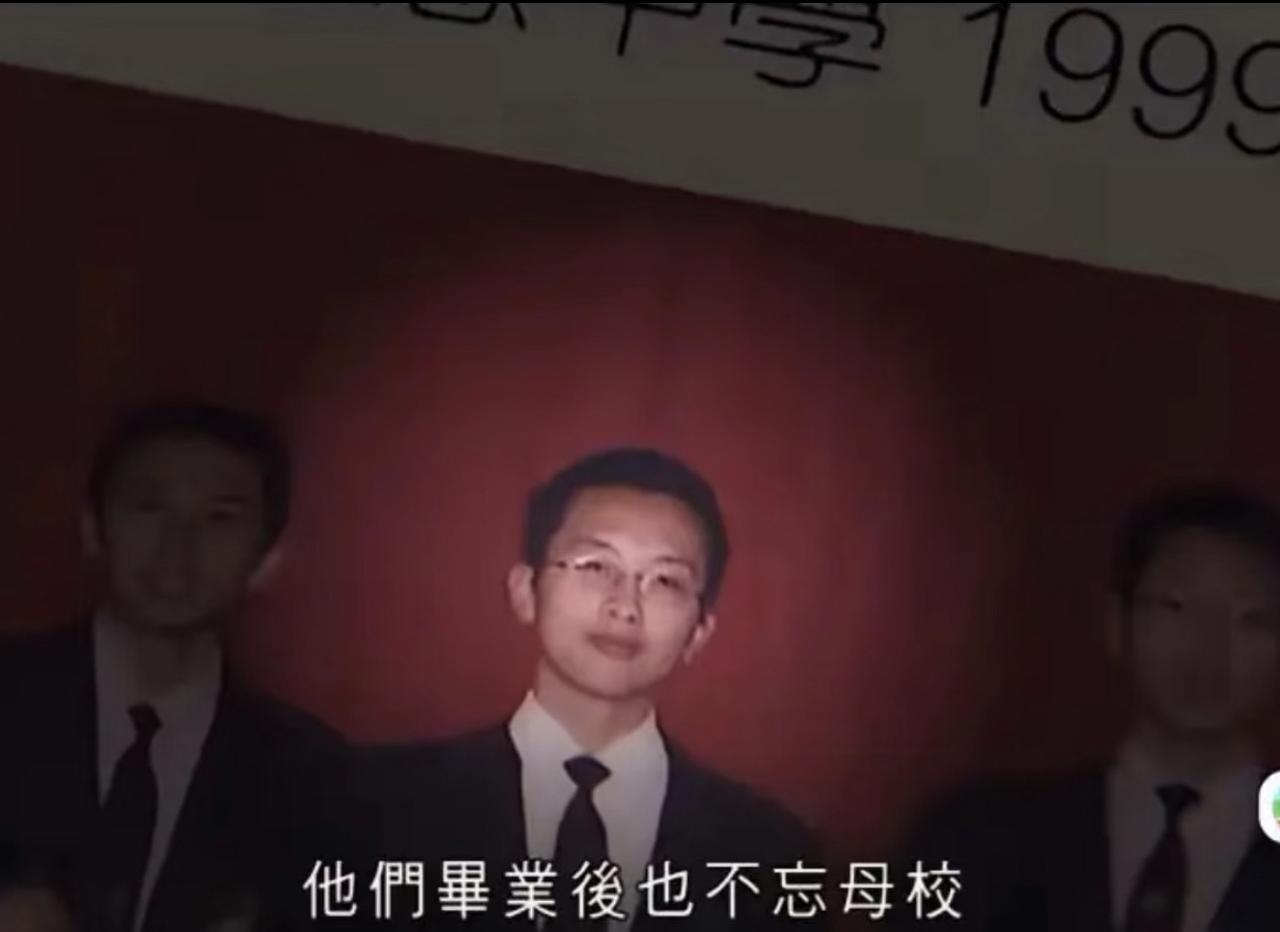 标题：首位香港女航天员飞天背后的男人：辞掉高薪、带仨娃北漂，妻子训练他偷偷抹泪