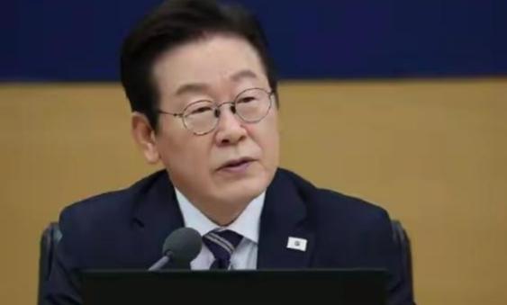 韩国宣布了！在12月2日，韩国总统李在明公然表态称，要彻底终结朝鲜半岛南北敌对对