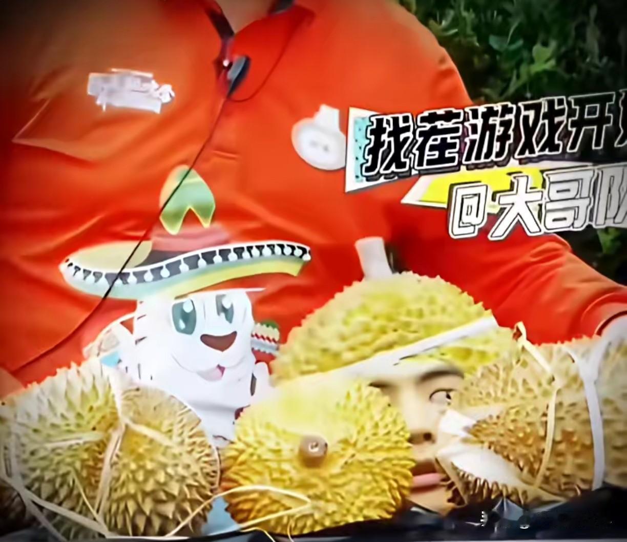 就问你们见过这样的宋威龙没有？这可和《骄阳似我》的林屿森有天壤之别哟！图1是