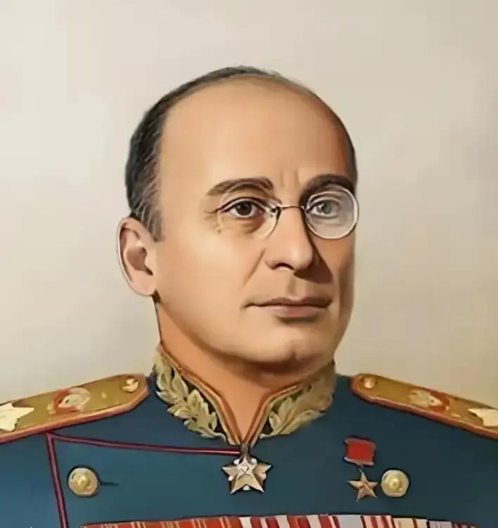 1953年3月5日，斯大林去世，贝利亚确认斯大林彻底断气后，立刻站起来，脸色一变，朝着斯大林吐了口唾