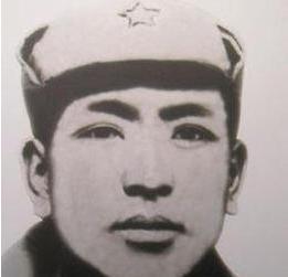 1936年10月，红军三大主力即将在会宁胜利会师。罗南辉率领红五军承担后卫阻击任