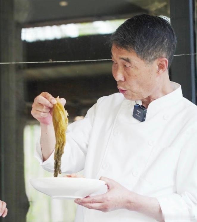 中餐混战川菜粤菜杀疯了川菜老师傅遭年轻厨子爆冷击败🌊口水止不住往下流，失传名菜